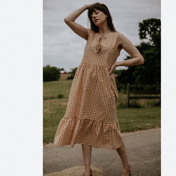 Tradlands Birdie Sleeveless Dress, Gingham Marigold - Picture 2 of 10